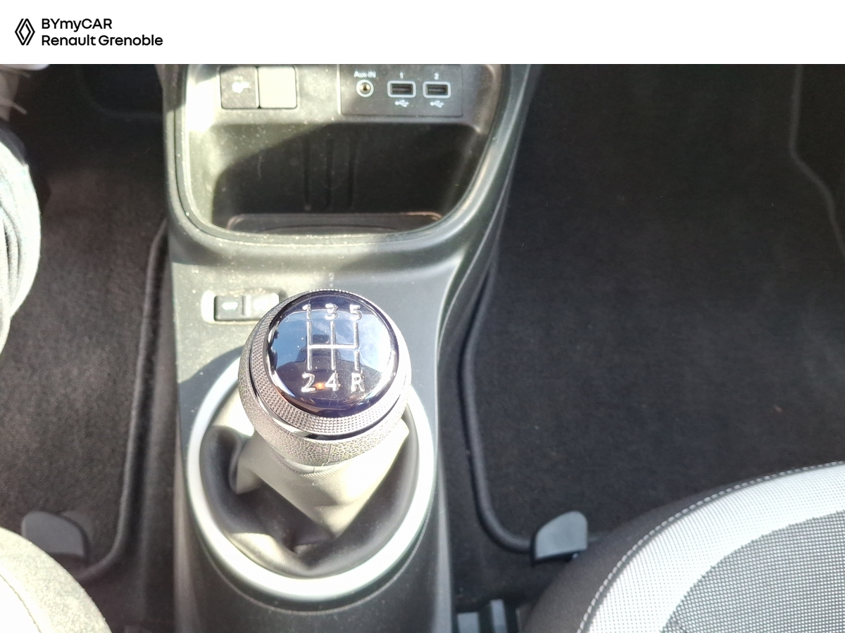 Renault Twingo III SCe 65 — photo 21