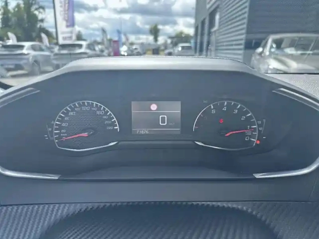 Peugeot 208 puretech 100 s&amp;s bvm6 — photo 10
