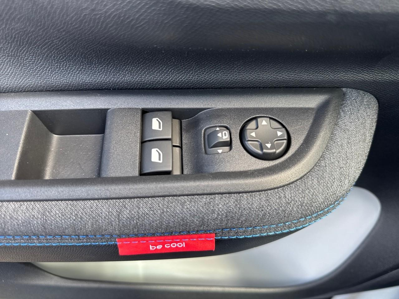 Alfa Romeo Junior 1.2 ibrida 145 ch e-dct6 speciale — photo 11