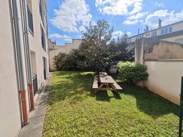T1 MEUBLE A LOUER - VILLEURBANNE - RÉSIDENCE ETUDIANTE RECENTE