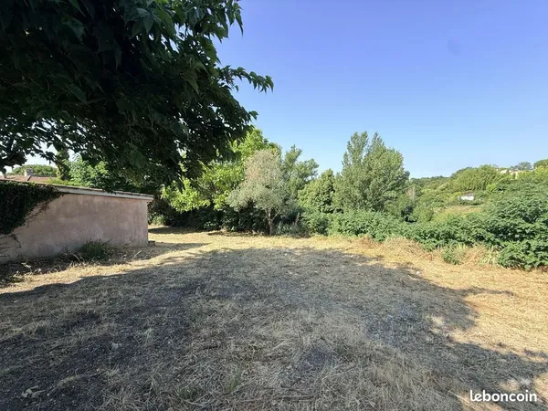 Terrain à bâtir de 376 m² à MONS (31)