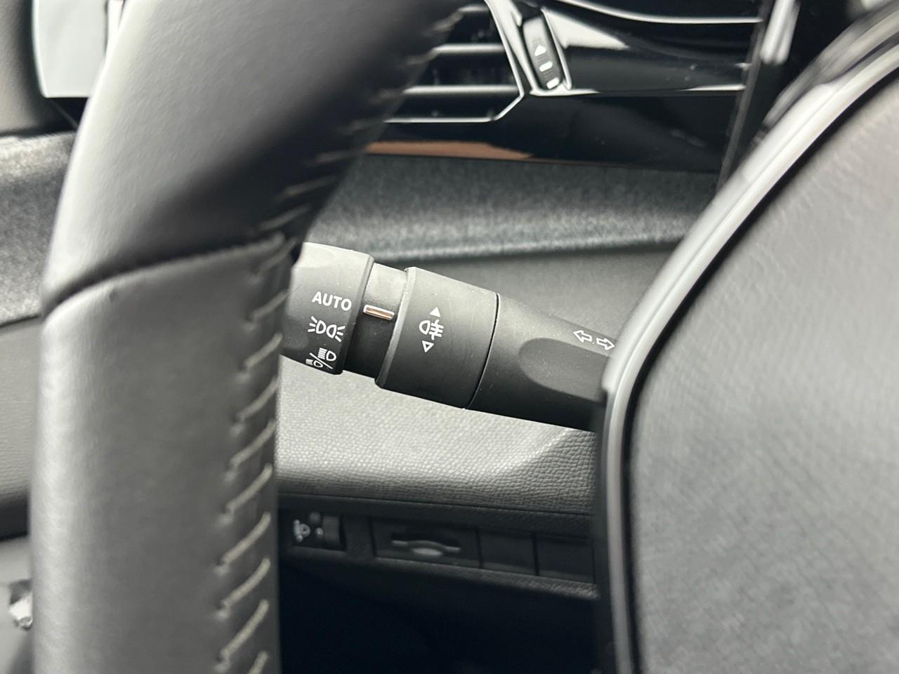 Peugeot 308 sw bluehdi 130ch s&s eat8 allure — photo 17