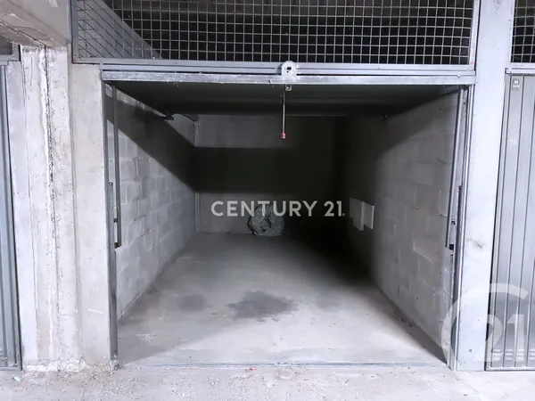 Parking 14 m²