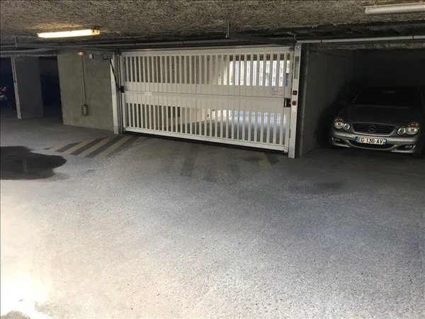 PARKING - BOULEVARD DU GRAND CERF