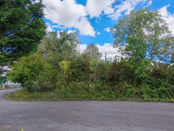 Terrain 600 m²