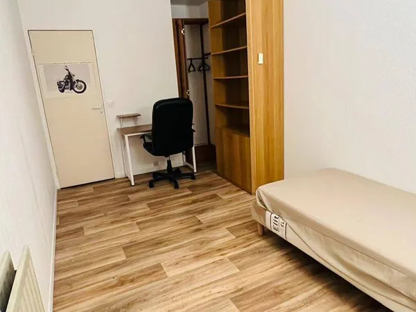 Appartement 6 pièces 13 m²