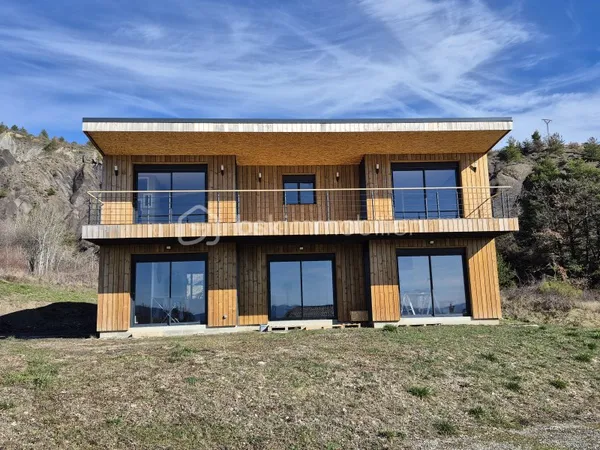 Maison 6 pièces 140 m²