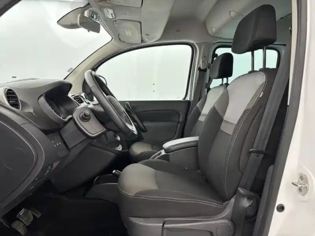 Renault Kangoo blue dci 95 — photo 31