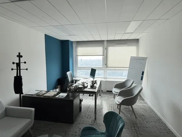 Bureaux 739 m²