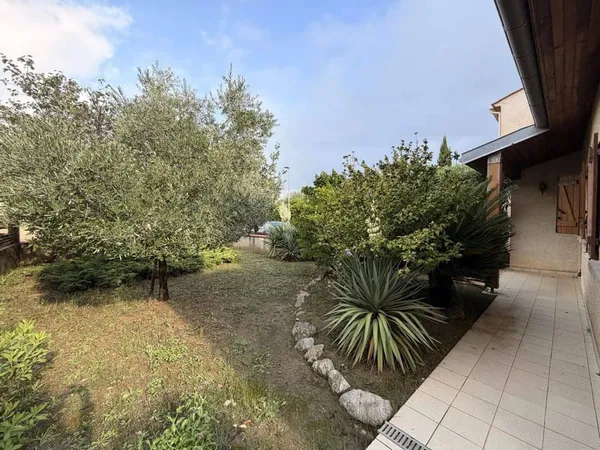 Maison de plain-pied 3 pièces 74 m²