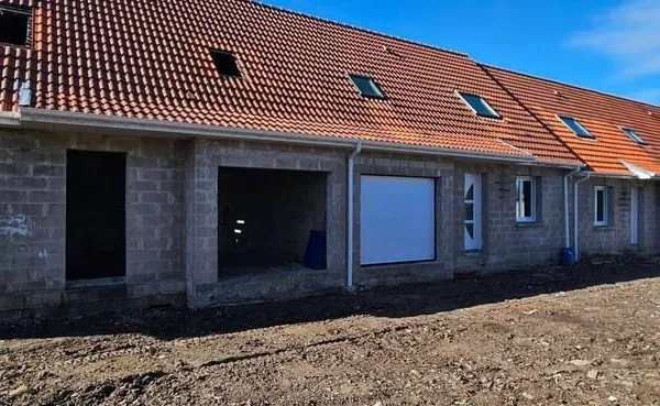 Local 1 pièce 90 m²