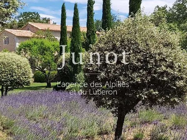 Maison 8 pièces 195 m²