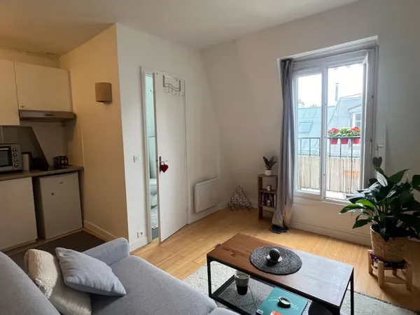 Sous location juillet août - Studio 25m² Paris 9e