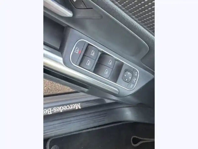 Mercedes Gla 200 d  business line — photo 12