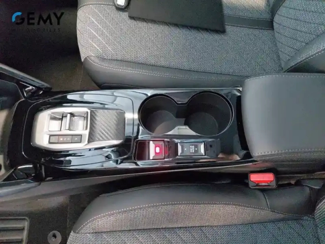 Peugeot 208 electrique 54 kwh 156ch — photo 17