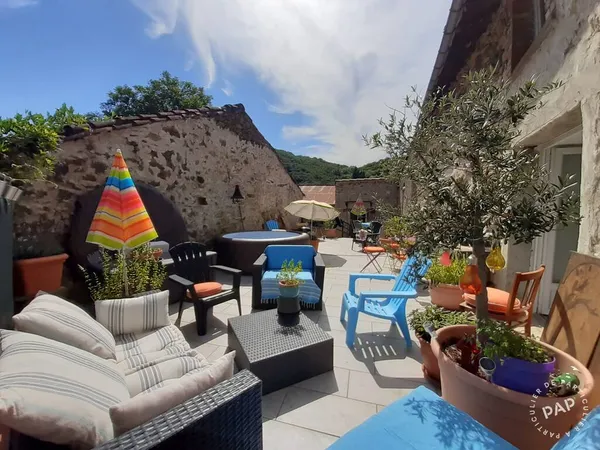 Maison 7 pièces 270 m²