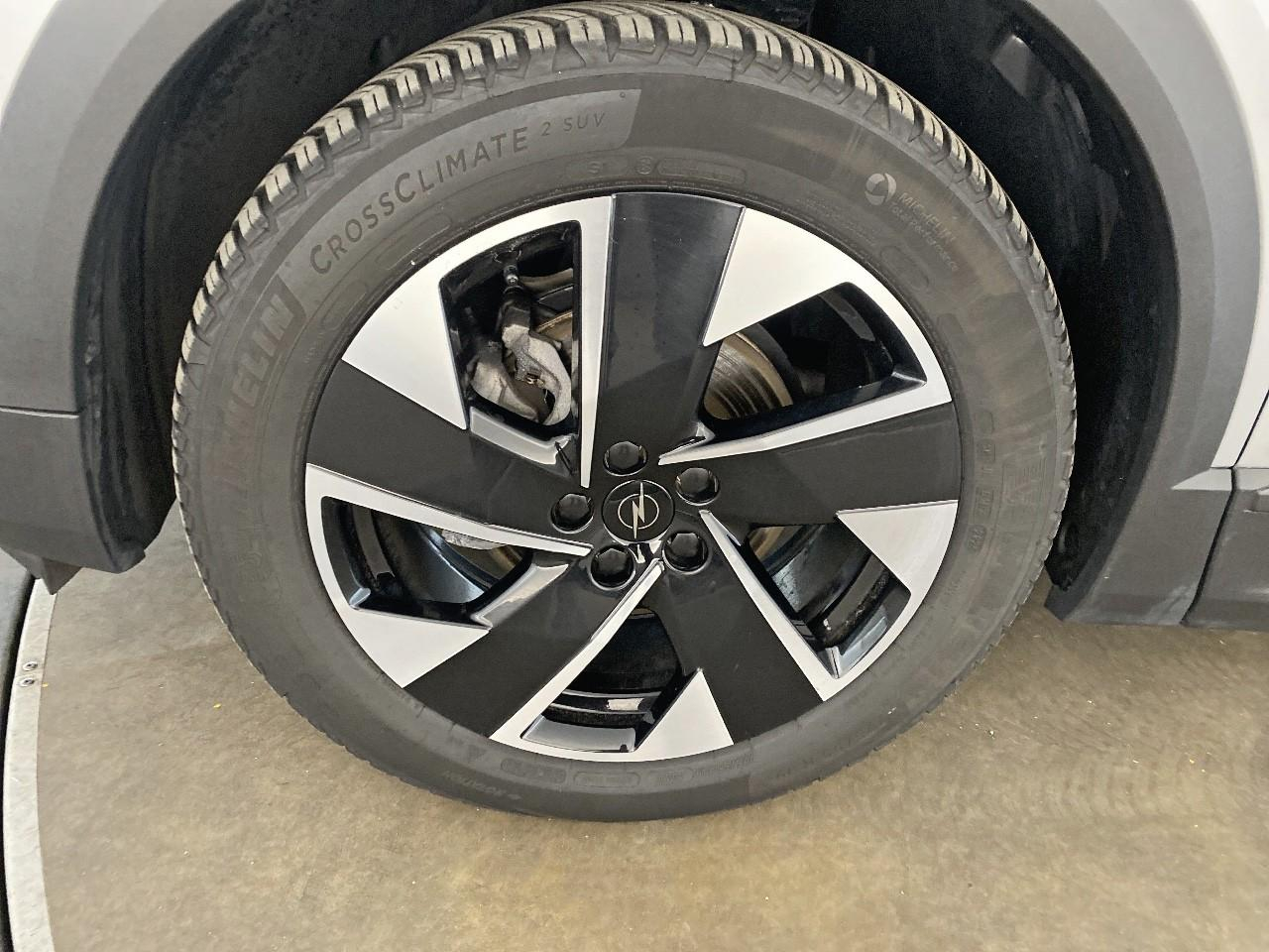 Opel Grandland 1.2 turbo hybrid 145 ch e-dct6 gs — photo 11