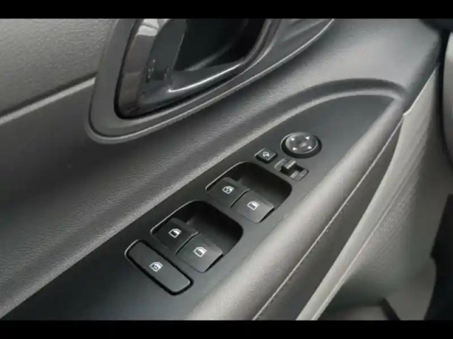 Hyundai Bayon 1.0 t-gdi 100ch creative — photo 15