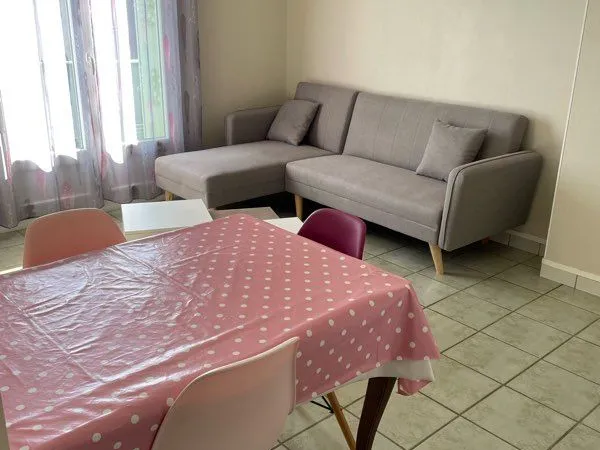 T2 secteur école infirmière meublé