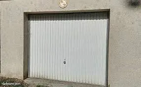 METZ GARE Box/garage fermé individuel proche Muse