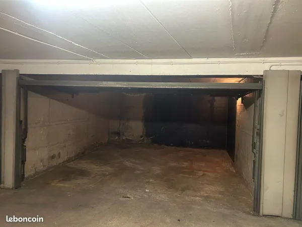 Location box fermé dans immeuble sécurisé
