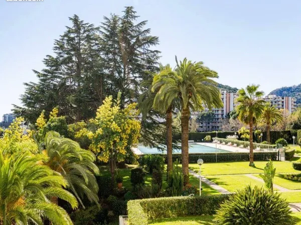 Studio meublé Cannes Marina - disponible immédiatement - piscine - parking