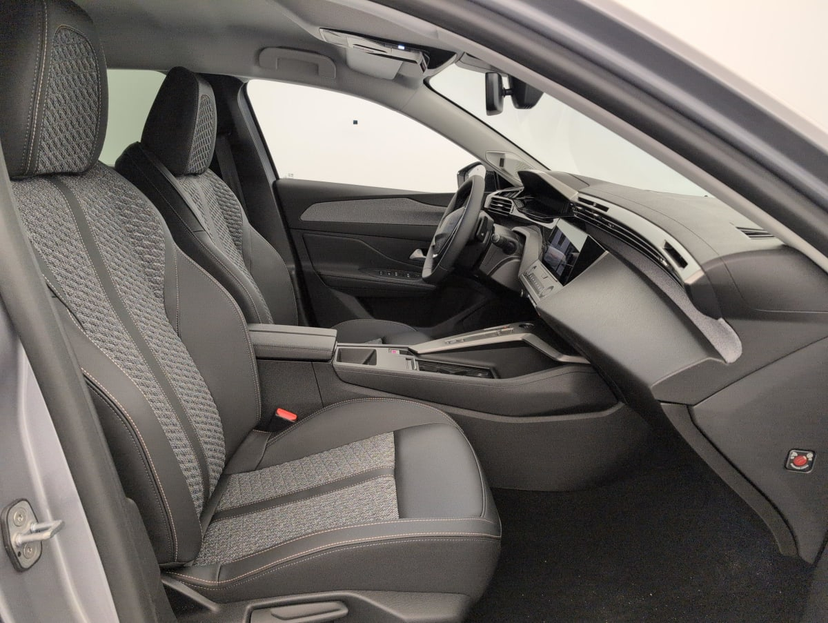 Peugeot 308 — photo 9
