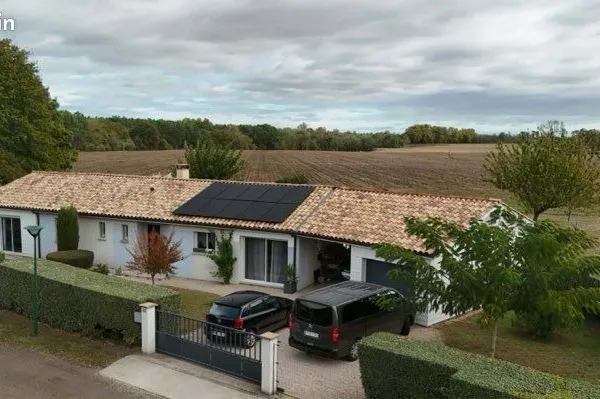 À VENDRE à Escalans - Maison familiale de 132 m², 5 chambres, bureau et panneaux solaires - DPE B