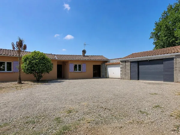 Plain-pied avec 4 chambres et grand terrain