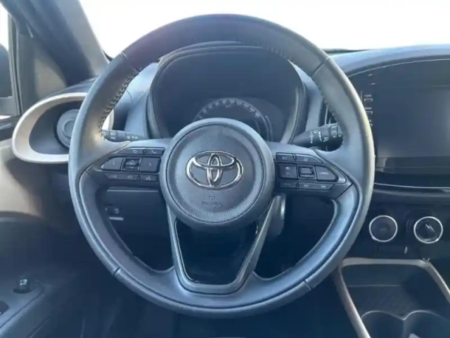 Toyota Aygo X 1.0 vvt-i 72ch design my23 — photo 15