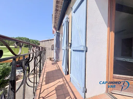 Maison 9 pièces 380 m²
