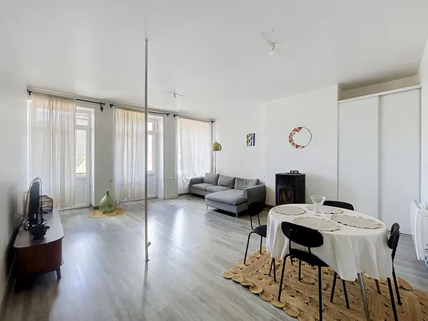 Appartement 82 m2 avec grande terrasse à Craponne-sur-Arzon