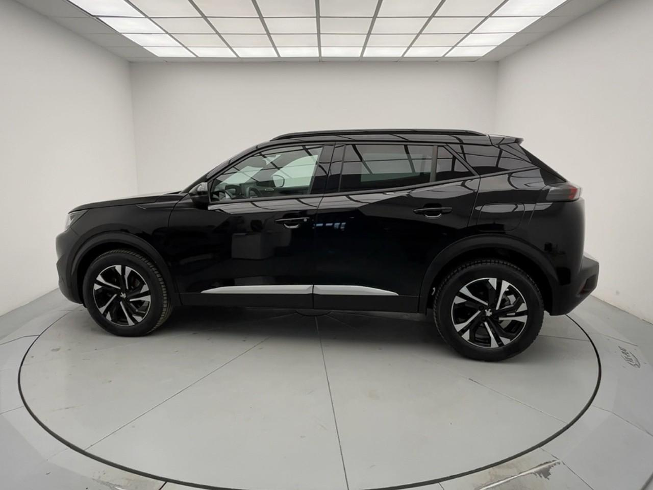 Peugeot 2008 puretech 130 s&s eat8 allure pack — photo 2