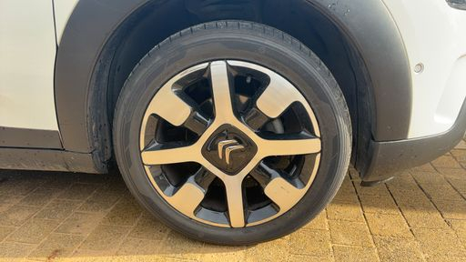 Citroen C4 Cactus 1.2 PureTech 110 - Shine – 2019 – 63776 km – Essence – Boîte Manuelle — photo 12