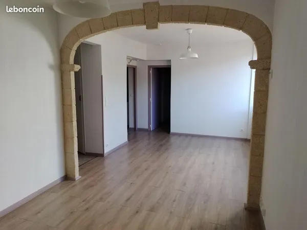 Appartement avec terrasse et jardin