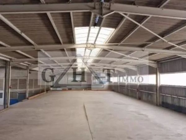 2200 M² ENTREPOT BUREAUX A VENDRE