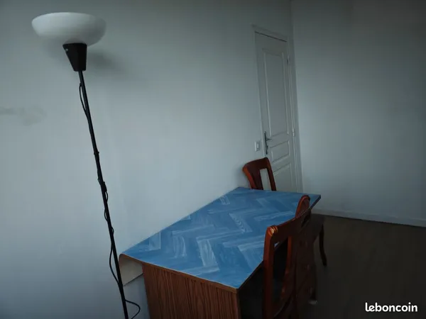 Loue chambre meublée située dans un appartement de 90.5 m²,