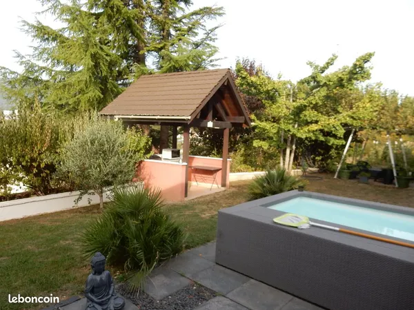 Maison 10 pièces 152 m²