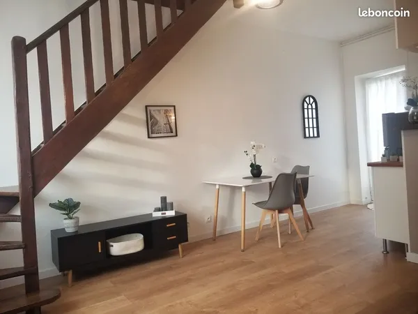 Appartement F2 en duplex 44 m² entièrement meublé