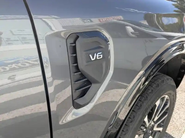 Ford Ranger 3.0 ecoblue v6 240ch stop&amp;start double cabine platinum e-4wd bva10 pas de malus — photo 4