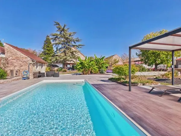 Maison 16 pièces 467 m²