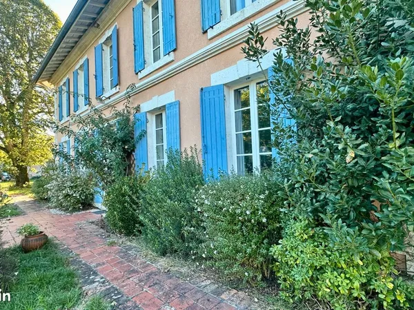Propriété 9 pièces 280 m²