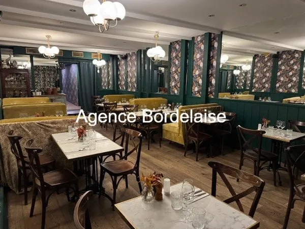Bordeaux - Bar / Restaurant avec caves, jardin et appartement