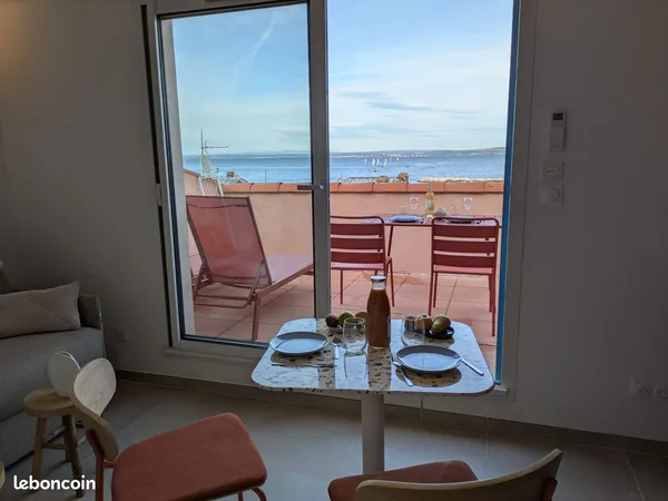 Studio terrasse vue sur l'étang · Clim · Centre Ville Martigues