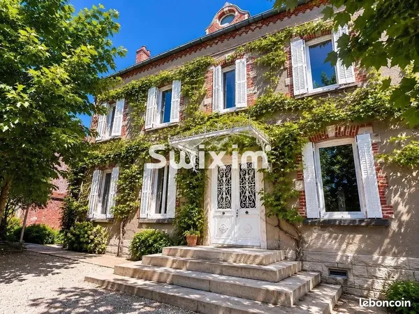 Maison 10 pièces 298 m²
