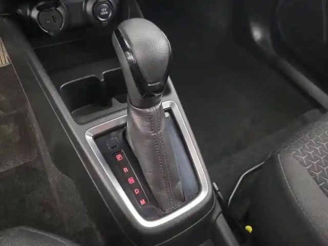 Suzuki Swift 1.0 boosterjet auto — photo 71