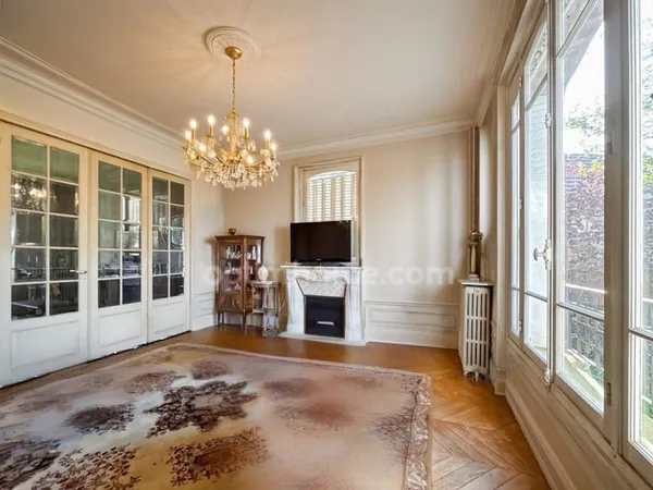 PROPRIETE - MAISON BOURGEOISE D'EXCEPTION 10 PIECES - 220 m2 - TERRAIN 2500 m2