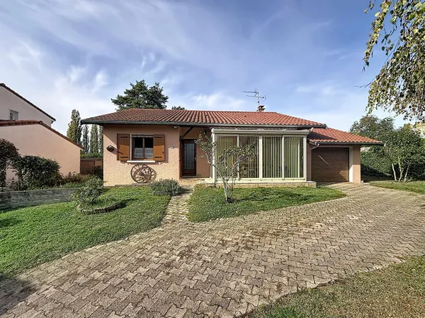 Maison PLAIN PIED Meximieux 5 pièces 115 m2 sur une parcelle de 642 m2 avec garage