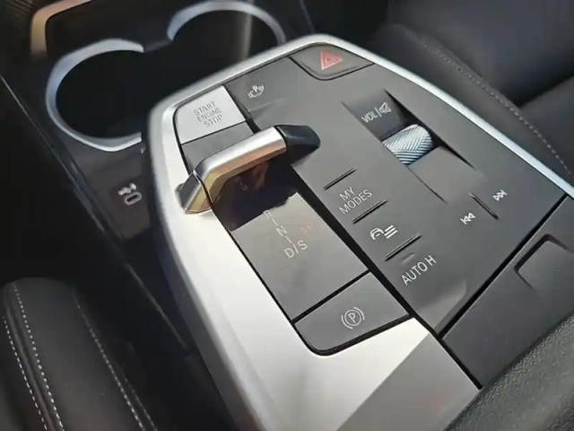 Bmw X1 sdrive 18i 136ch dkg7 — photo 12