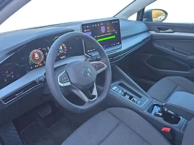 Volkswagen Golf 8 fl 1.5 ehybrid 204ch dsg6 life pl — photo 8